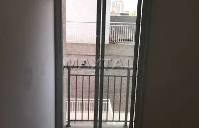 Apartamento de condomínio, 47m², 2 dormitórios, 1 sala, 1 banheiro, área de serviço e varanda;