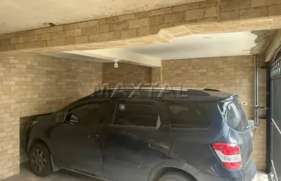 Sobrado à venda de 220m².  de 4 dormitórios sendo 1 suite, 3 banheiros e 2 vagas - vila ema.