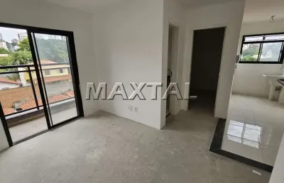 Apartamento na parada inglesa com 2 dormitórios, 1 banheiro, sem vaga de garagem, 49m²;