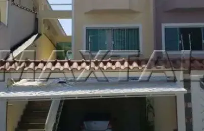 Casa 3 dormitórios, 3 suítes, 2 salas, 5 banheiros, 3 vagas e sistema fotovoltaico.