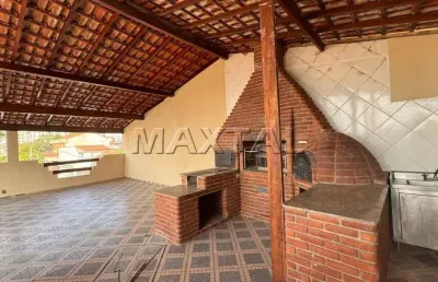 Sobrado próximo à av. braz leme de 250 m², com 3 dormitórios, sendo 2 suítes com closed e 3 vagas.