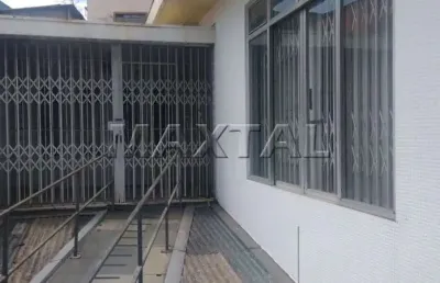 Casa à venda 479m², 3 quartos, 1 suíte, copa, cozinha, banheiro social e lavabo, na casa verde.