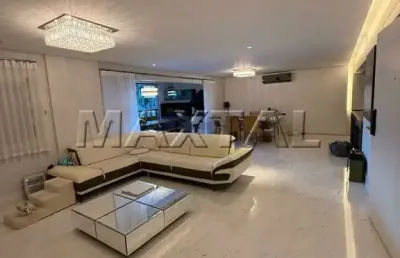 Apartamento  de 186m²  com 3 dormitórios sendo 2 suítes, 3 vagas , 5 banheiros,  próximo a braz leme