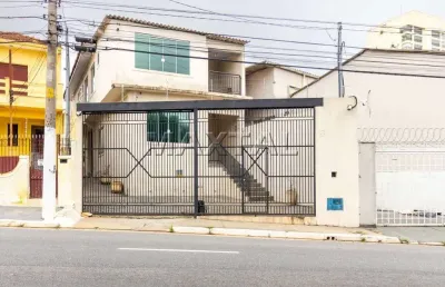 Sobrado comercial em santana para locação de 300m², com 8 salas, 5 banheiros, 5 vagas de garagem.