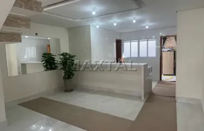 Casa assobrada de 247m², com 3 quartos com suítes, 2 salas, churrasqueira, 2 vagas, no imirim.