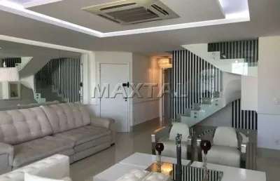 Cobertura duplex em santa terezinha, de  256m², com 4 suítes e 5 vagas de garagem.