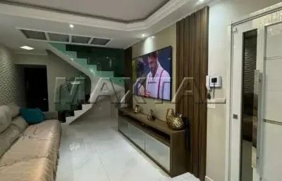 Casa assobradada 320m²,3 andares, 5 quartos com 3 suítes, 4 vagas de garagem 2 lavabos, 3 banheiros