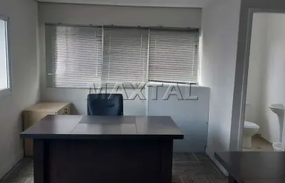 Sala comercial ,barra funda ao lado do fórum trabalhista com uma vaga de garagem.