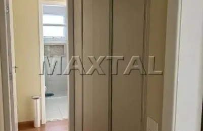 Sobrado à venda de 152m², com 3 suítes, 2  varandas e 3 vagas, na água fria.
