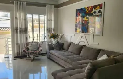 Sobrado à venda de 100m², com 3 dormitórios, e 2 vagas, na parada inglesa.