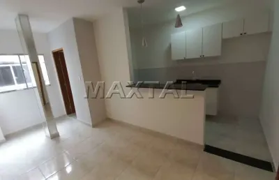 Primoroso  apartamento com 36m², 1 dormitório, sala, cozinha, banheiro com box e área de serviço.