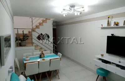 Sobrado à venda de 112m², com 3 dormitórios sendo suites e 2 vagas, na vila mazzei.
