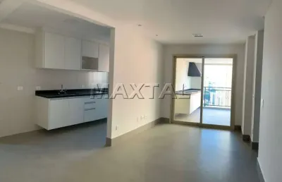 Apartamento de 74m² para alugar, 2 quartos sendo 1 suite, sala com varanda gourmet e 1 vaga.