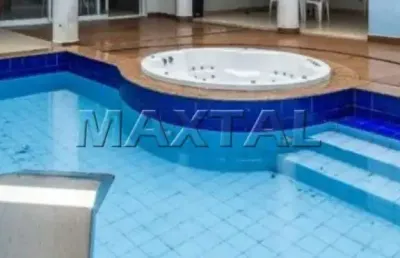 Sobrado no alto de santana de 600m², com 4 suítes, 8 banheiros quintal com piscina e 6 vagas.