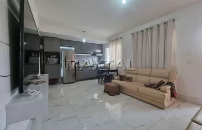 Sobrado à venda de 90m², com 2 dormitórios, 2 banheiros e 2 vagas, na vila nova mazzei.