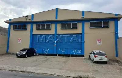 Galpão com 1227 m2 de área útil com diversas salas e banheiros, e 8 vagas, na casa verde alta.