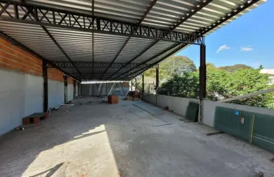 Galpão com 695m² com carga e descarga na região da casa verde - vila baruel.