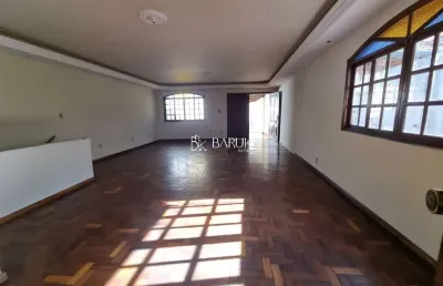 Democrata, casa triplex, 6 quartos, 5 vagas, vista livre para cidade, oportunidade. venha conferir!!!