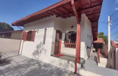 Casa com 3 quartos à venda na rua doze de outubro, 620, vila santana, valinhos, 196 m2 por r$ 1.010.000