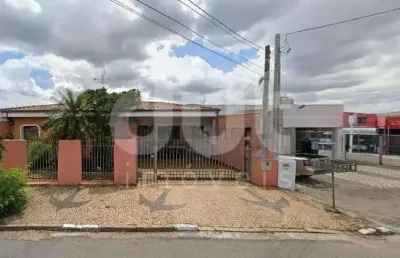 Casa com 3 quartos à venda na rua hermano ribeiro da silva, 28, jardim eulina, campinas, 172 m2 por r$ 700.000