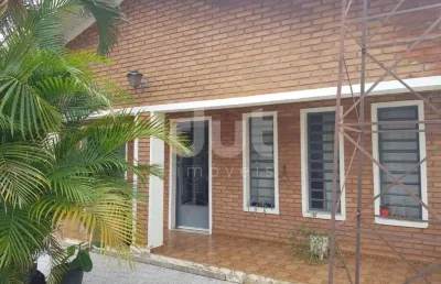 Casa com 3 quartos à venda na rua portugal, 80, vila bressani, paulínia, 250 m2 por r$ 1.100.000