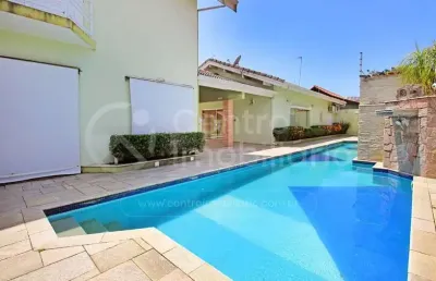 Casa à venda com piscina e 5 quartos em peruíbe, no bairro parque turistico