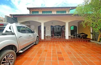 Casa à venda com 6 quartos em peruíbe, no bairro centro