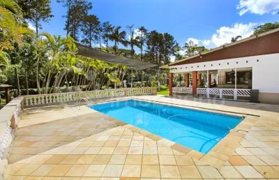 Casa à venda com piscina e 3 quartos em peruíbe, no bairro cidade balneária nova peruíbe