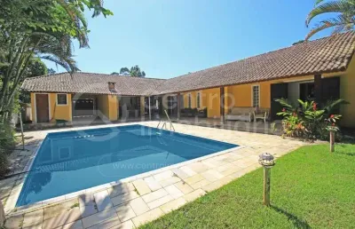 Casa à venda com piscina e 5 quartos em peruíbe, no bairro estância são marcos
