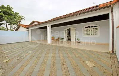 Casa à venda com 6 quartos em peruíbe, no bairro balneario florida