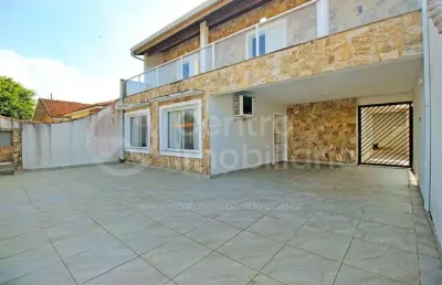 Casa à venda com 4 quartos em peruíbe, no bairro balneario sao joao batista