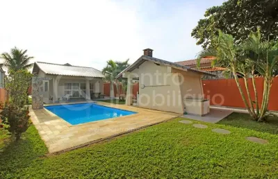 Casa à venda com piscina e 5 quartos em peruíbe, no bairro jardim ribamar