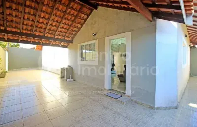 Casa à venda com 3 quartos em peruíbe, no bairro balneario sao joao batista