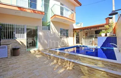 Casa à venda com piscina e 2 quartos em peruíbe, no bairro stella maris