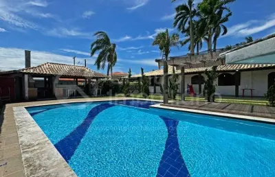 Casa à venda com piscina e 2 quartos em peruíbe, no bairro parque balneario oasis