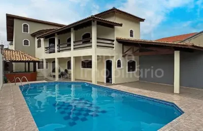 Casa à venda com piscina e 6 quartos em peruíbe, no bairro stella maris