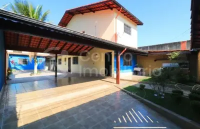 Casa à venda com 4 quartos em peruíbe, no bairro belmira novaes