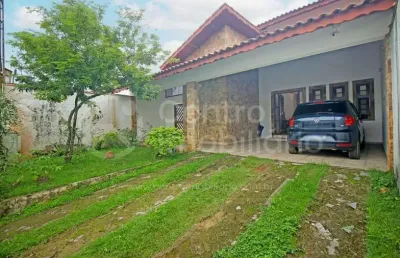 Casa à venda com 3 quartos em peruíbe, no bairro centro