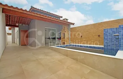 Casa à venda com piscina e 2 quartos em peruíbe, no bairro flora rica