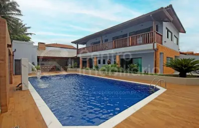Casa à venda com piscina e 5 quartos em peruíbe, no bairro jardim icaraiba