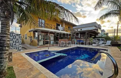 Casa à venda com piscina e 5 quartos em peruíbe, no bairro bougainvillee iv