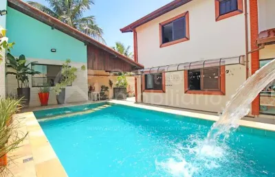 Casa à venda com piscina e 4 quartos em peruíbe, no bairro estancia sao jose