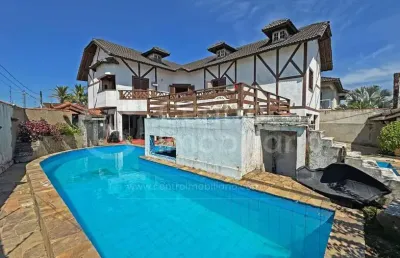 Casa à venda com piscina e 4 quartos em peruíbe, no bairro estancia sao jose
