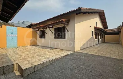 Casa à venda com 3 quartos em peruíbe, no bairro pampas