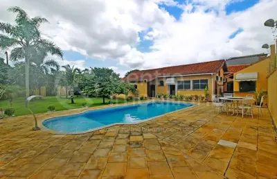 Casa à venda com piscina e 2 quartos em peruíbe, no bairro maria h novaes