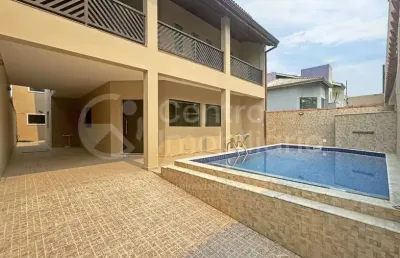 Casa à venda com piscina e 4 quartos em peruíbe, no bairro balneário casa blanca