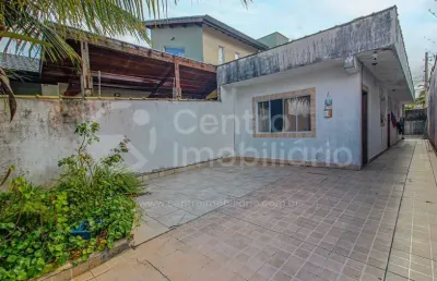 Casa à venda com 2 quartos em peruíbe, no bairro parque d aville