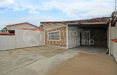 Casa à venda com 4 quartos em peruíbe, no bairro stella maris