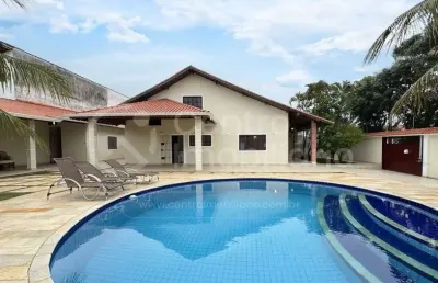 Casa à venda com piscina e 3 quartos em peruíbe, no bairro cidade nova peruíbe