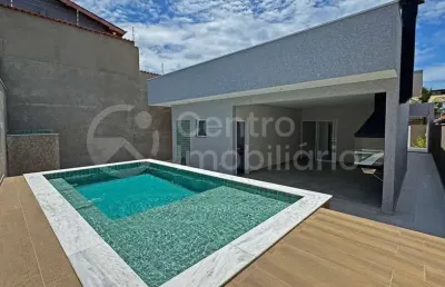 Casa à venda com piscina e 3 quartos em peruíbe, no bairro maria h novaes